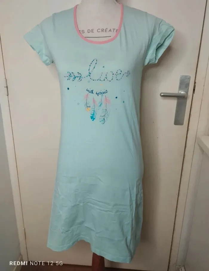 Jolie chemise de nuit taille 38/40