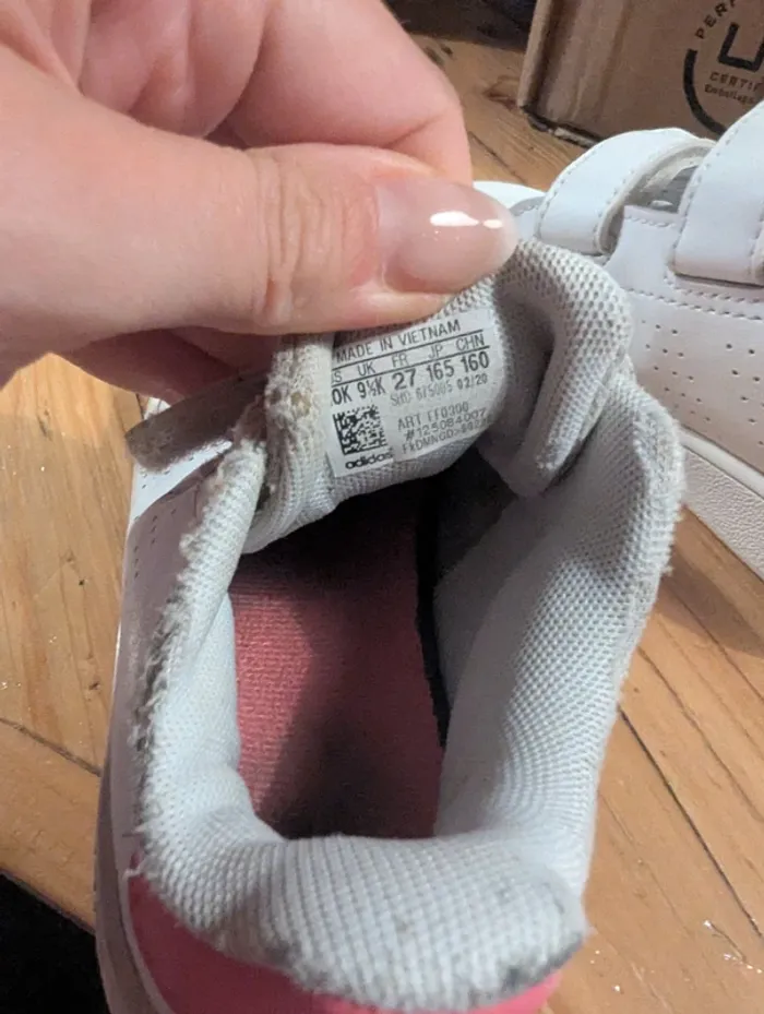 Basket adidas 27 - photo numéro 4
