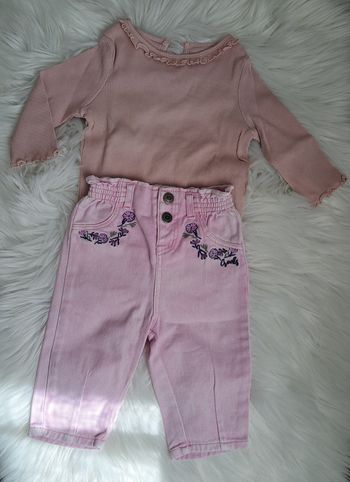 Ensemble composé bébé fille 9 mois