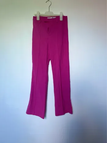 Pantalon flare rose fuchsia Bershka