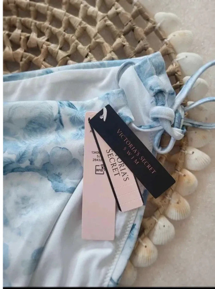 Bas  de maillot de  bain  Victoria  Secret  taille  L neuf - photo numéro 2