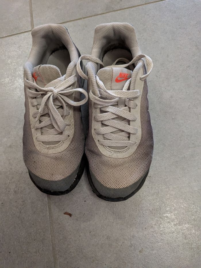 Basket Nike enfant taille35.5