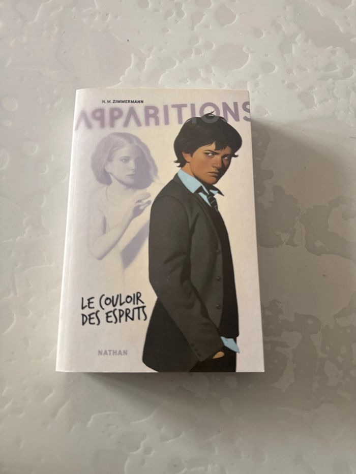 Livre appararitions - le couloir des esprits - n.m. Zimmermann