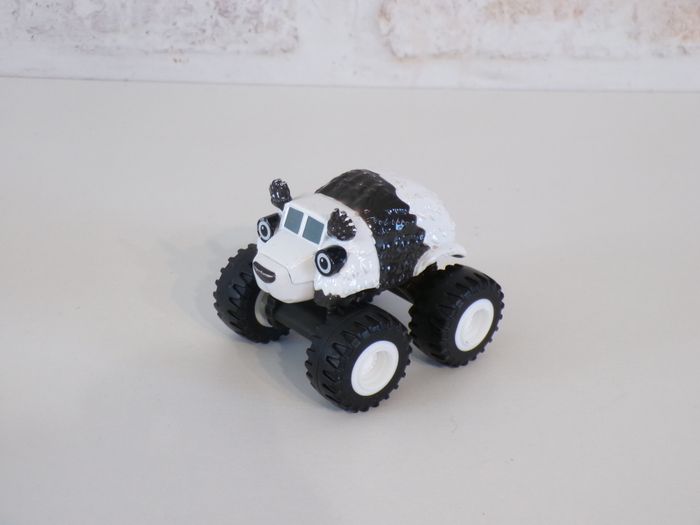 Monster Trucks - Panda - Les monstres Machines (J5)