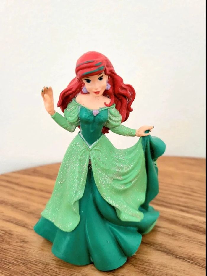 Figurine Ariel princesse Disney robe verte pailletée – Petite Sirène – Collection enfant - photo numéro 2