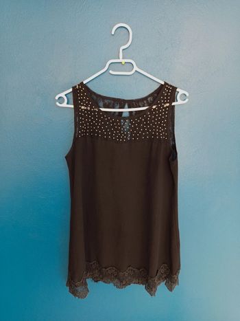T-shirt dentelle et strass