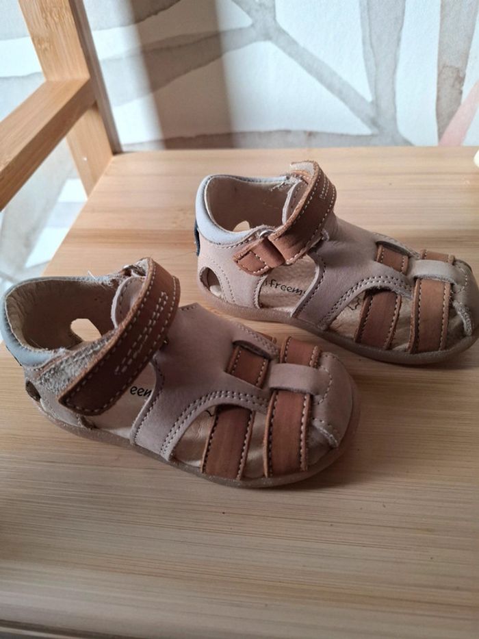 Chaussures sandales taille 20