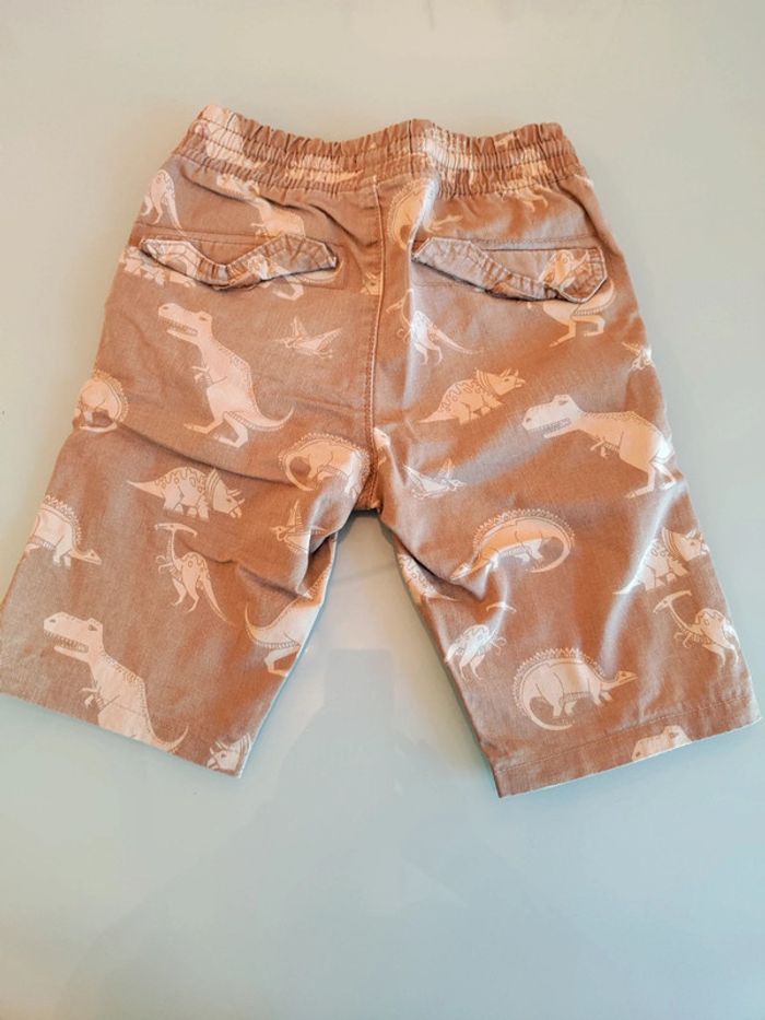 Short dinausore 6 ans - photo numéro 2