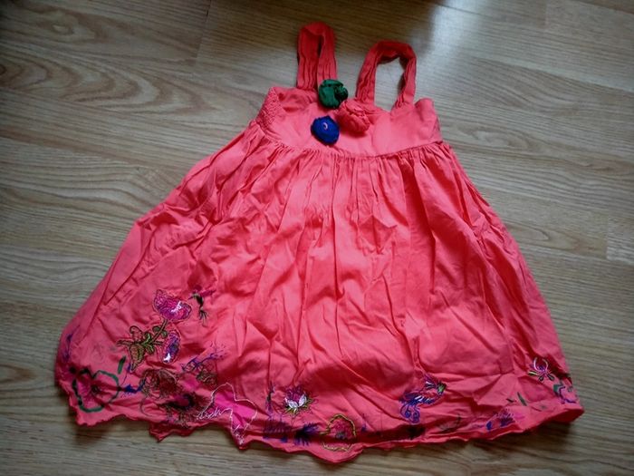 Robe orange a Fleurs. Marese.
Taille 3 ans - photo numéro 2