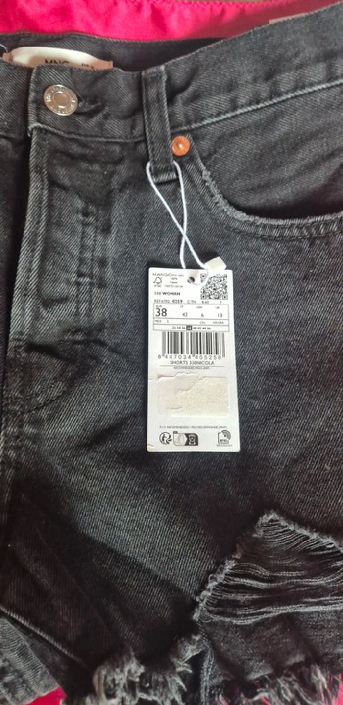 Short noir Jean Mango T 38 neuf - photo numéro 2