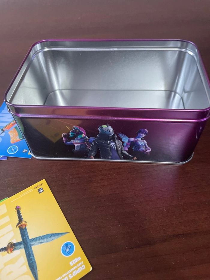 Cartes fortnite et boîte en métal - photo numéro 7