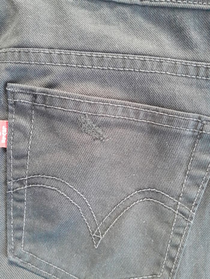 Jean levis 550 relaxed boot cut modèle pour hanches arrondies - photo numéro 18