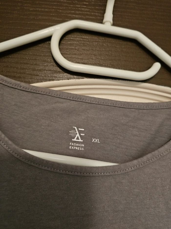 Tee-shirt - photo numéro 3