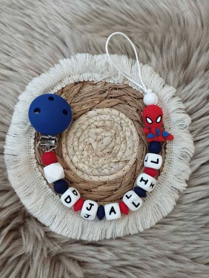 Attache tétine personnalisée