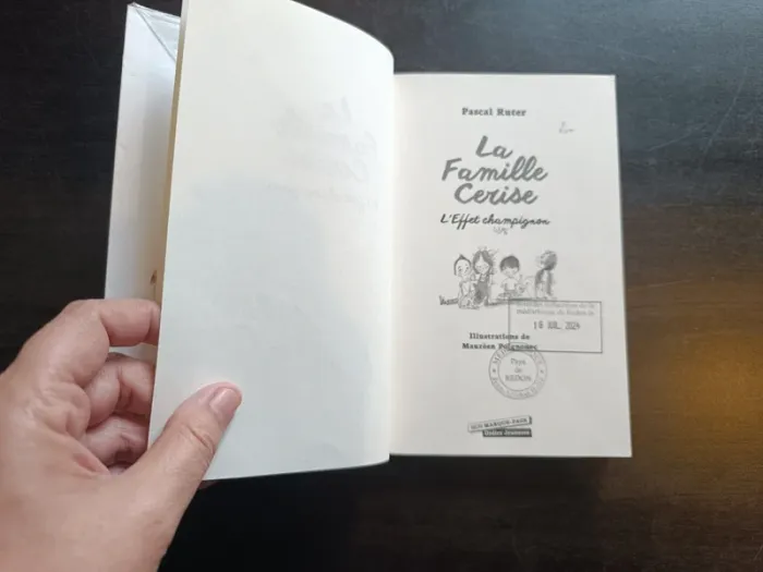 Livre LA FAMILLE CERISE: L'EFFET CHAMPIGNON - Pascal Ruter - photo numéro 3