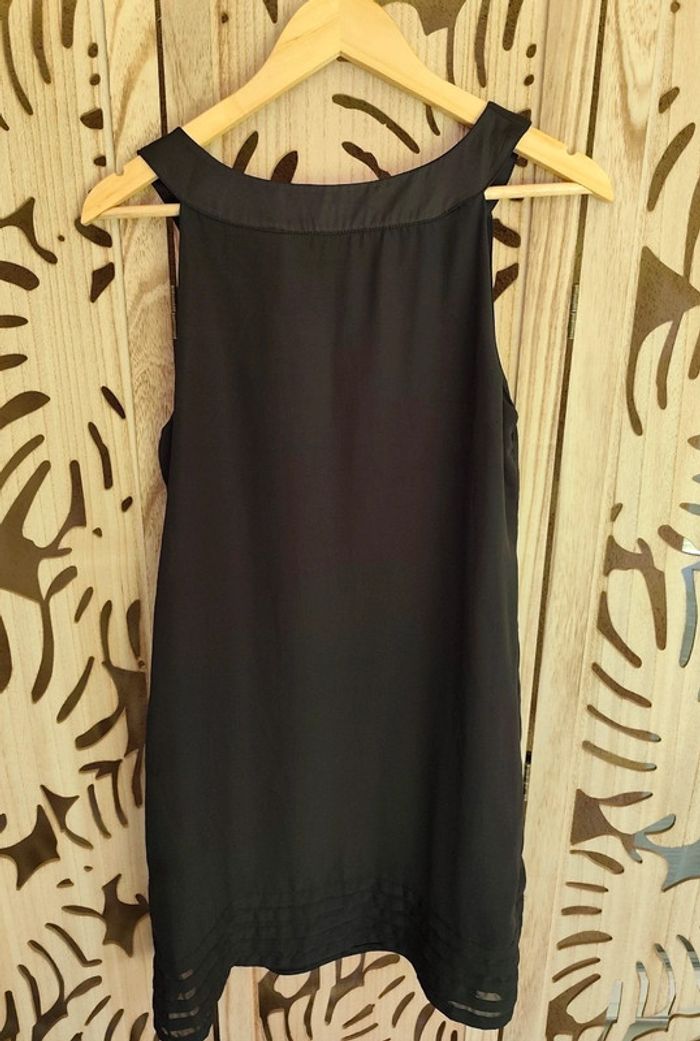 Robe noire fluide - Bretelles et col en satin - T 38 H&M - photo numéro 8
