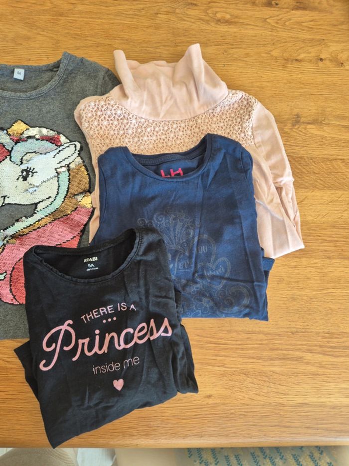 Lot de 5 t-shirts manches longues taille 5-6 ans - photo numéro 2
