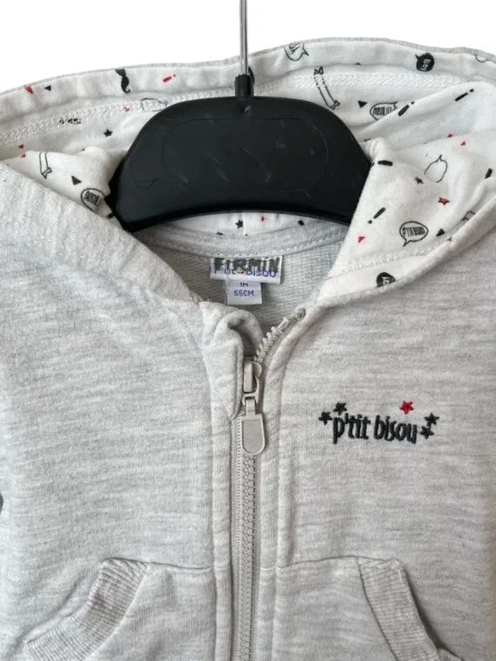 Sweat zippé gris clair - P'tit Bisou 1 mois (55cm) - photo numéro 2