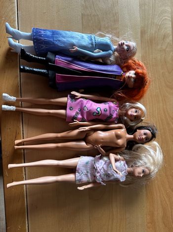 Lot 5 poupées mannequin