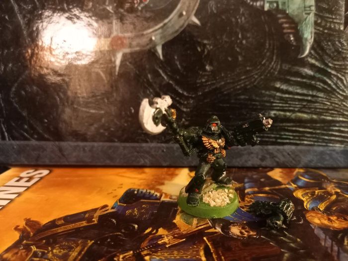 Captain with axe space marines metal oop warhammer rogue trader - photo numéro 3