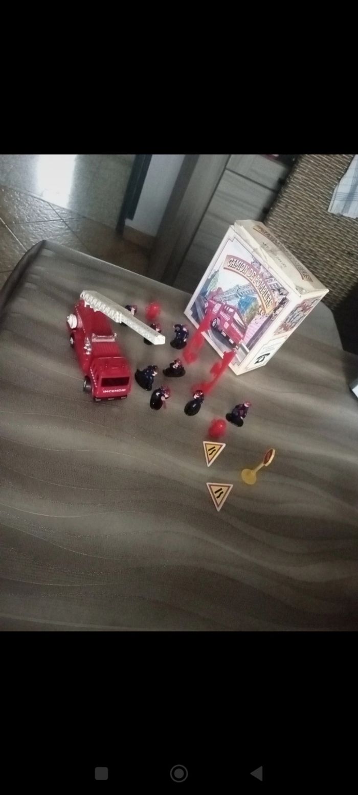 Mon camion de pompier Damart