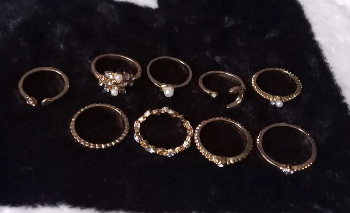 Lot de 9 bagues