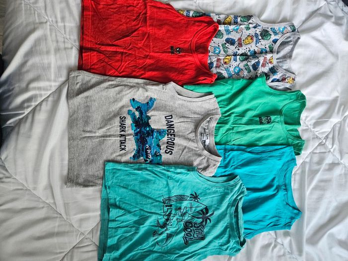 Lot 6 débardeurs garcons