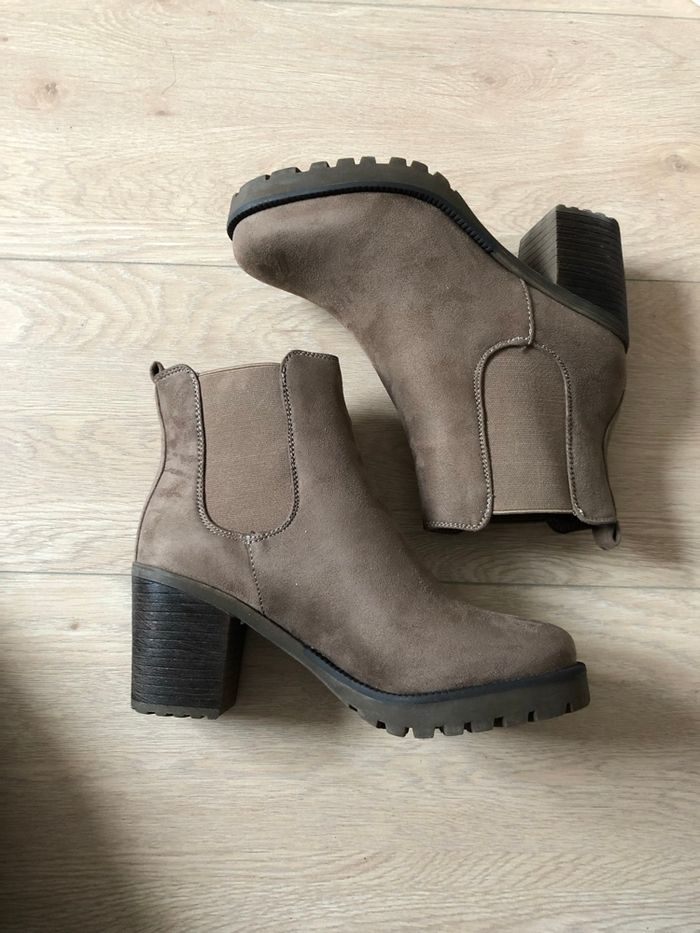 Bottines beiges marrons à talons neuves pointure 36 - photo numéro 9