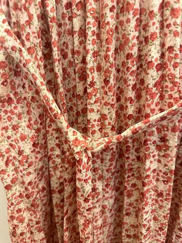 robe, à fleurs plissé en bas - photo numéro 5