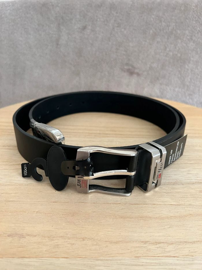 Ceinture en cuir noir taille 105 cm