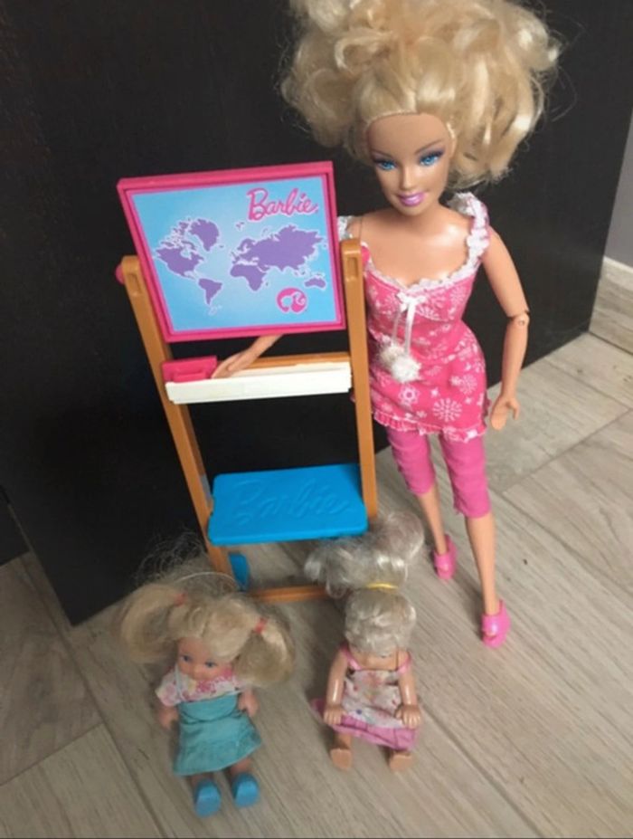 Barbie école