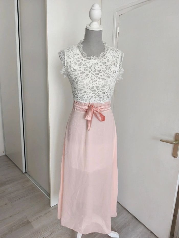 Robe longue  blanche et rose