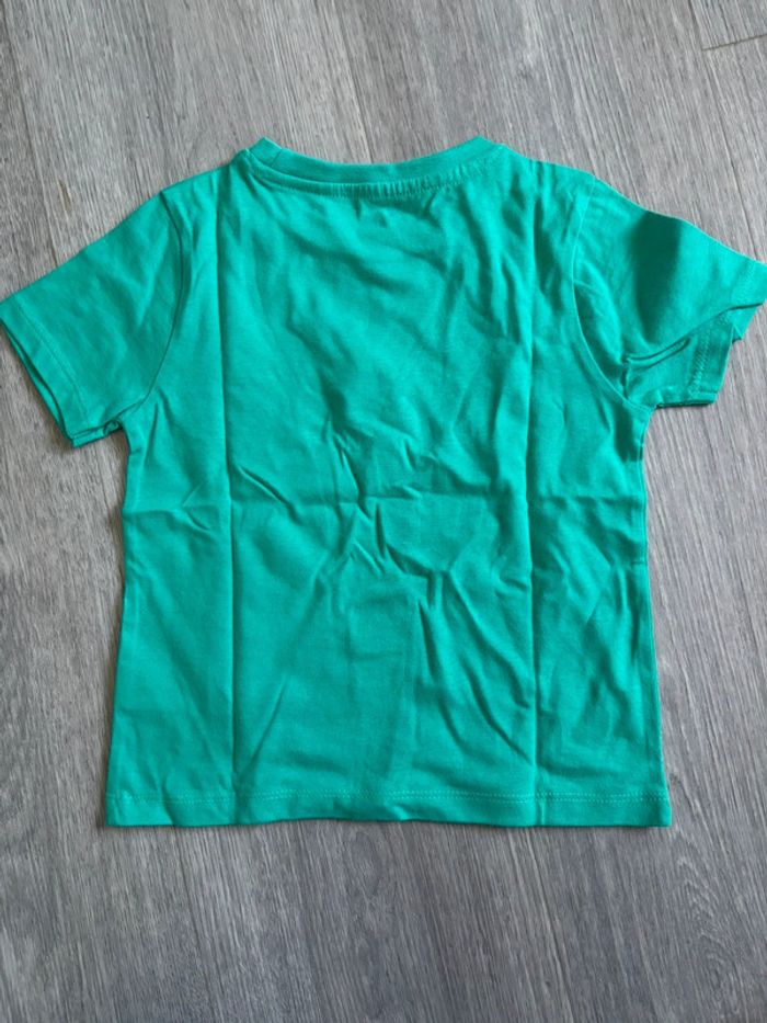 T-shirt vert - photo numéro 2