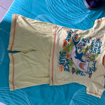 Ensemble short et tee-shirts