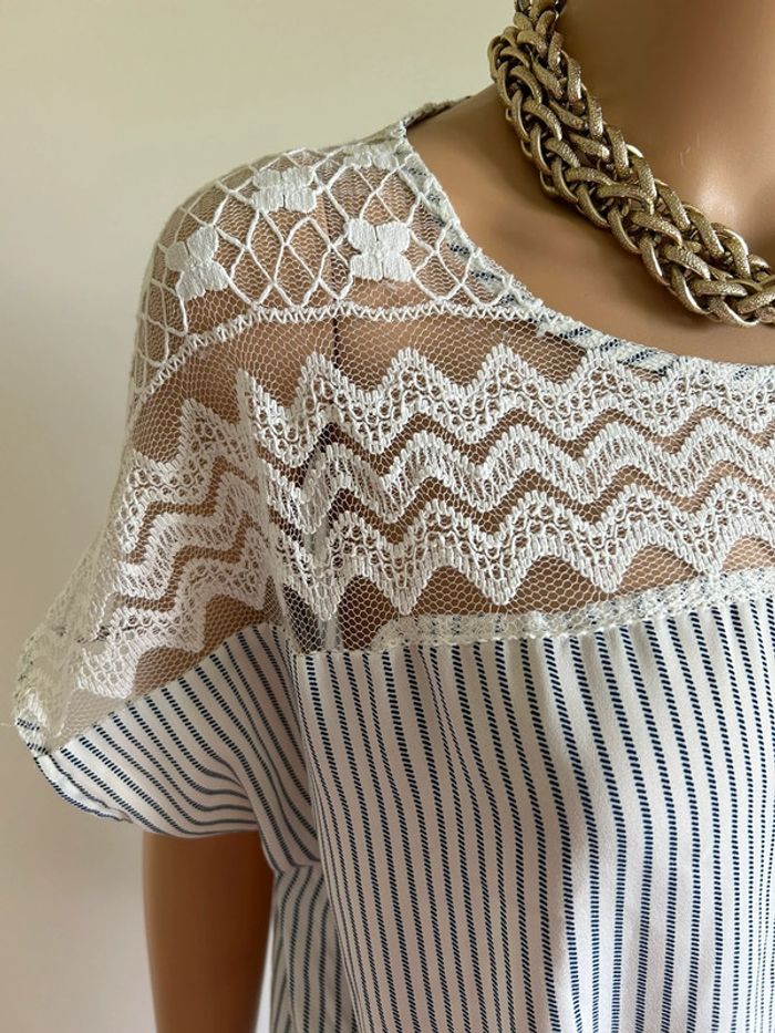 Blouse blanche et bleue avec dentelle Vero Moda taille S jamais portée - photo numéro 5