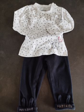 Pantalon molletonné et tee shirt