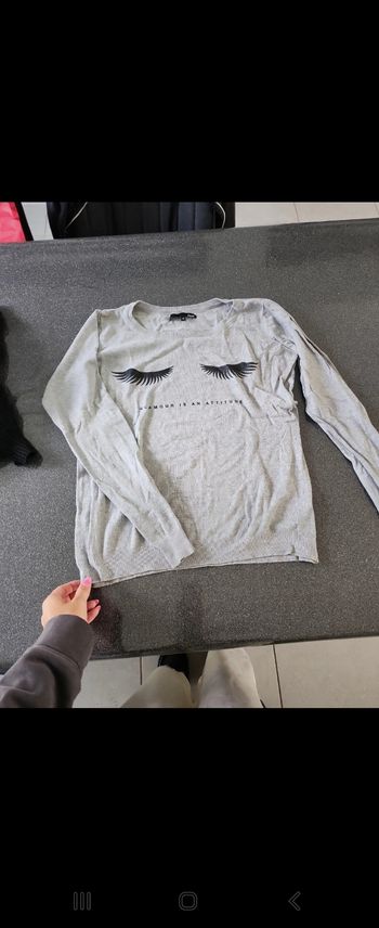 Pull gris en laine Cache cache