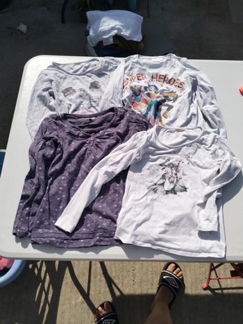 Lot 4 tee shirts manches longues
