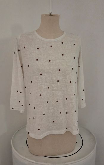 Blouse Grace & Mila à pois dorés – dos boutonné et lien – romantique & chic