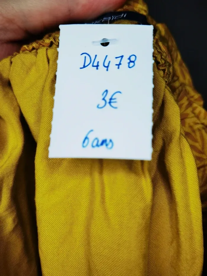D4478 - jupe fille 6 ans - photo numéro 3