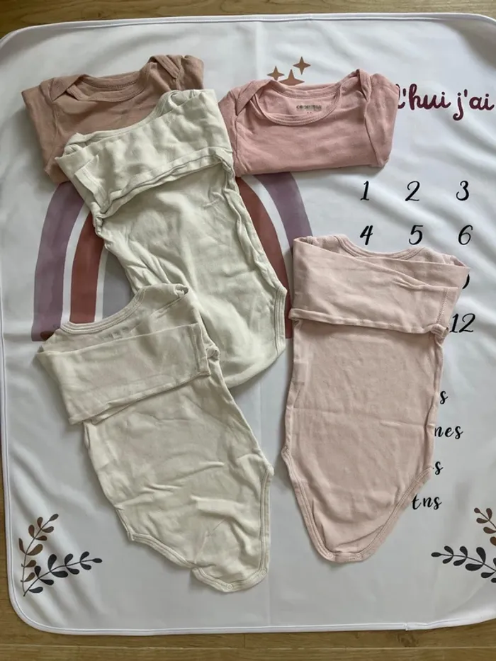 Lot de 5 bodys manches longues – Bébé fille – Taille 18 mois - photo numéro 5