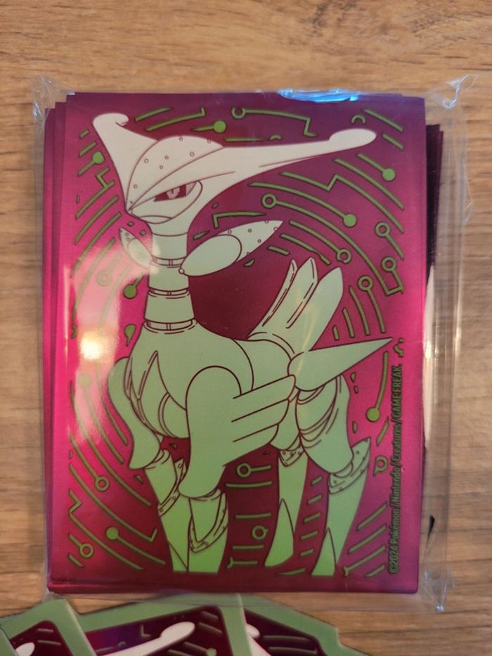 Vends lot de 130 sleeves et 8 séparateurs cartes pokemon - photo numéro 2