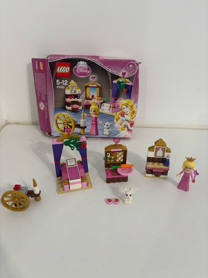 Lego Disney Princesse 41060 - la chambre de la belle au bois dormant