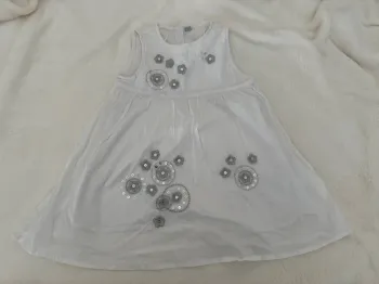 robe.