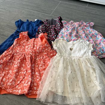 Lots robes manches courtes 18 mois