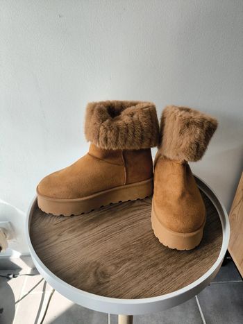 Botte fourrée taille 37 neuve