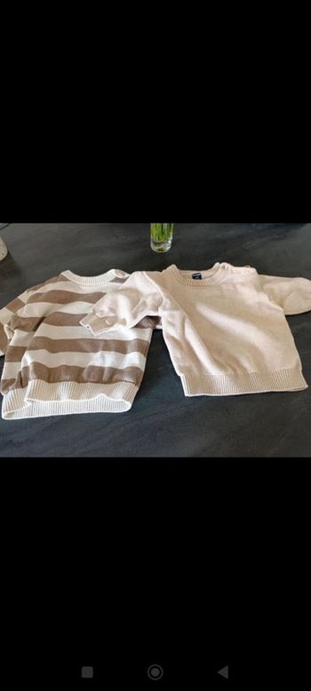 Lot deux pull kiabi 12 mois