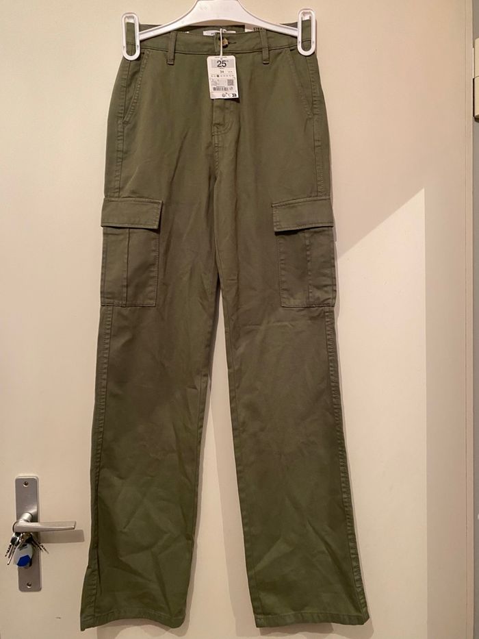 Pantalon cargo Jennyfer taille 34 neuf