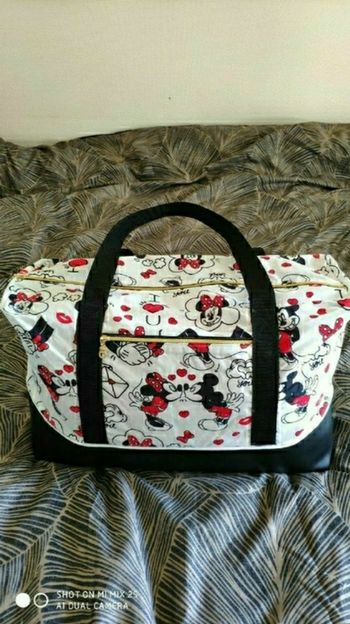 Sac à langer Georges taille 2 ou weekend neuf