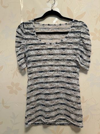 T-shirt en dentelle à rayures bleu